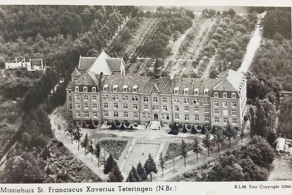 Mens met een missie zoekt foto's